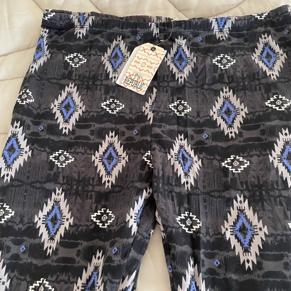 Triable/symbols legging